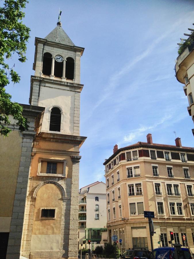 St Pothin Village Avec Garage Лион Экстерьер фото