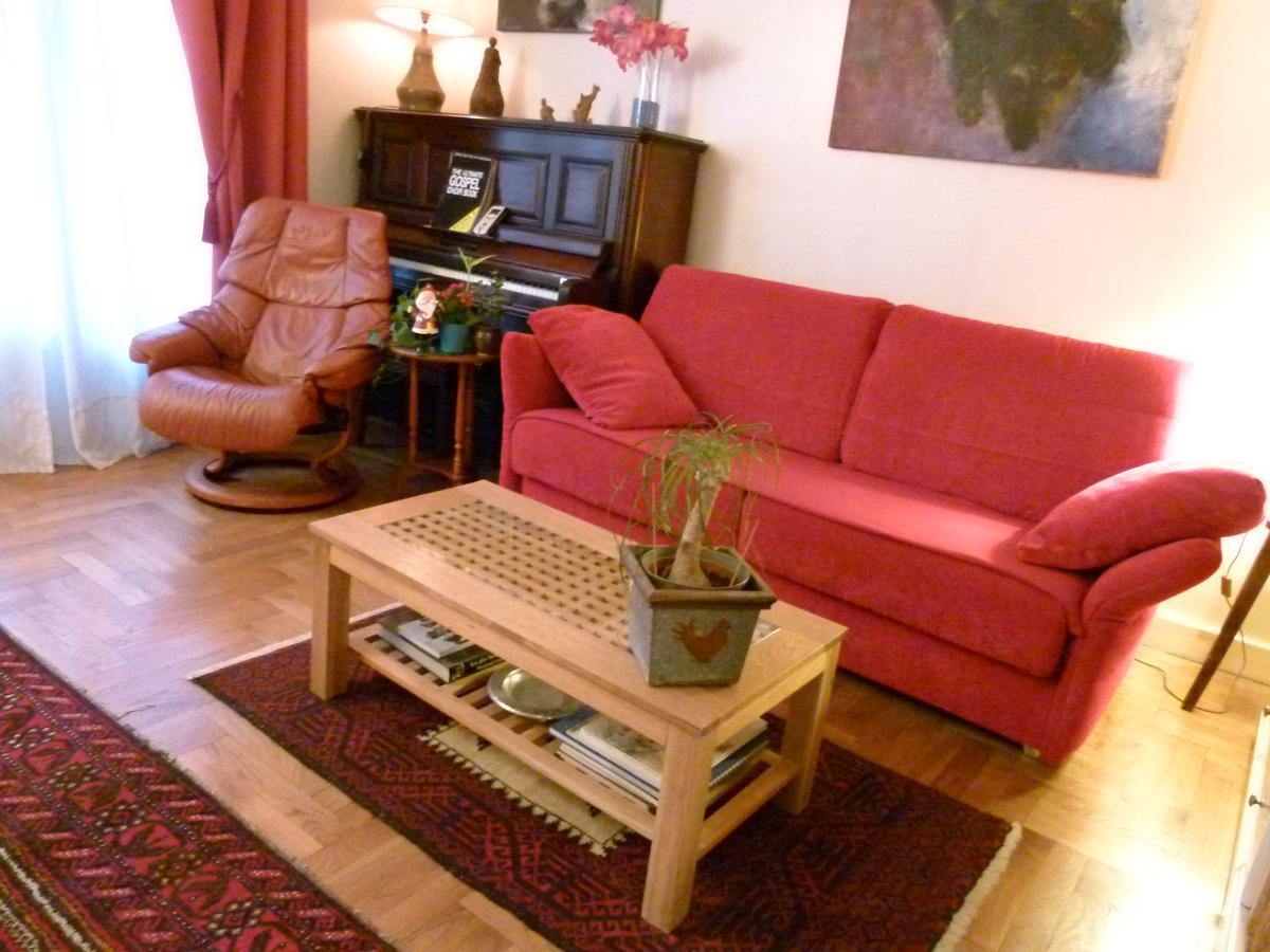 St Pothin Village Avec Garage Лион Экстерьер фото