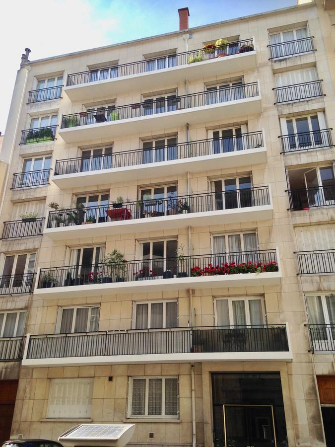St Pothin Village Avec Garage Лион Экстерьер фото
