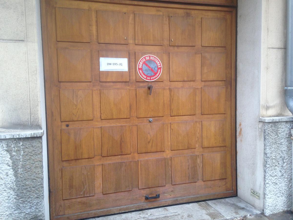 St Pothin Village Avec Garage Лион Экстерьер фото